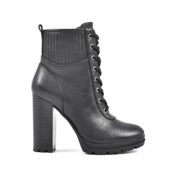 Seven Dials Black Lug Sole Ankle Boot 9 NIB - Picture 1 of 8